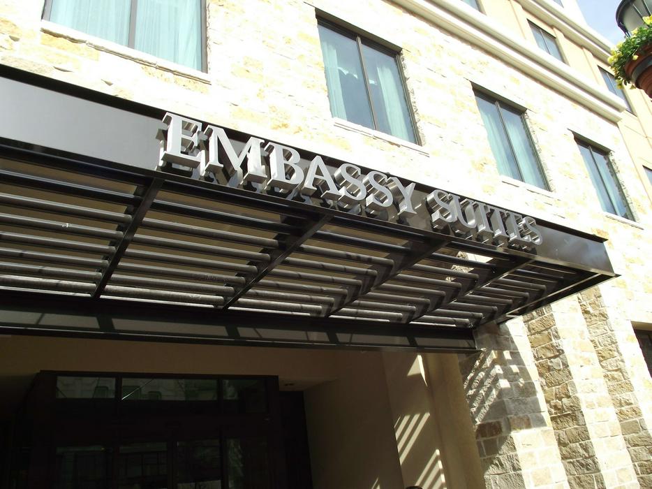 Embassy Suites by Hilton San Antonio Riverwalk Downtown Slide 2