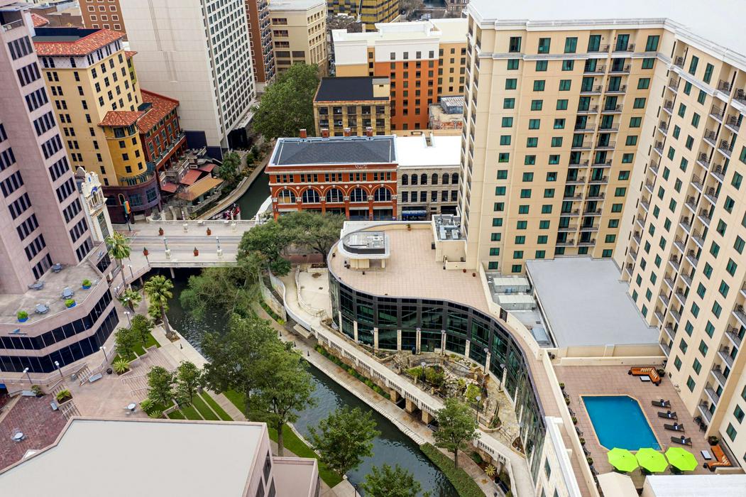 Embassy Suites by Hilton San Antonio Riverwalk Downtown Slide 6